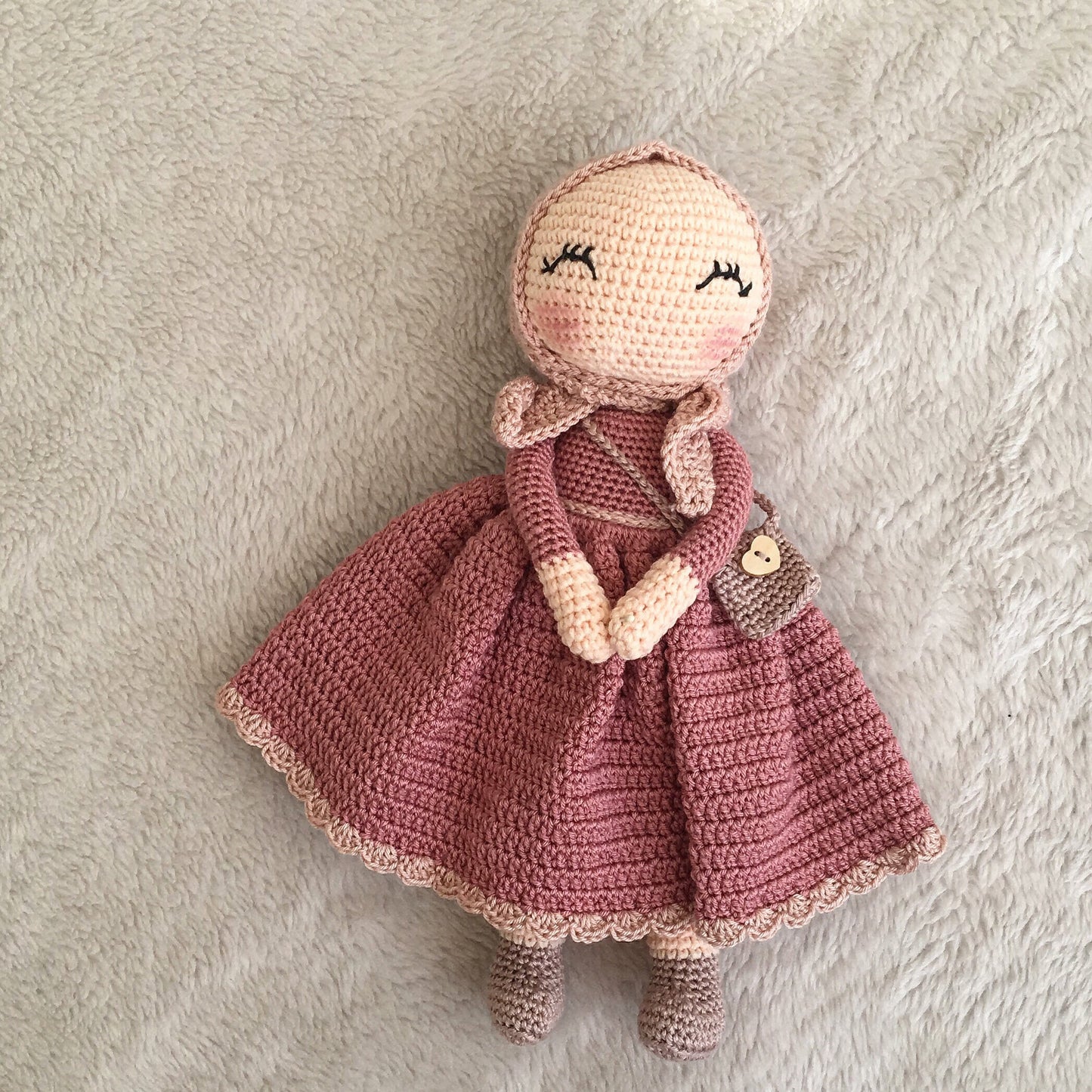 Handmade Hijab Doll: Amigurumi Muslim Gift for Eid
