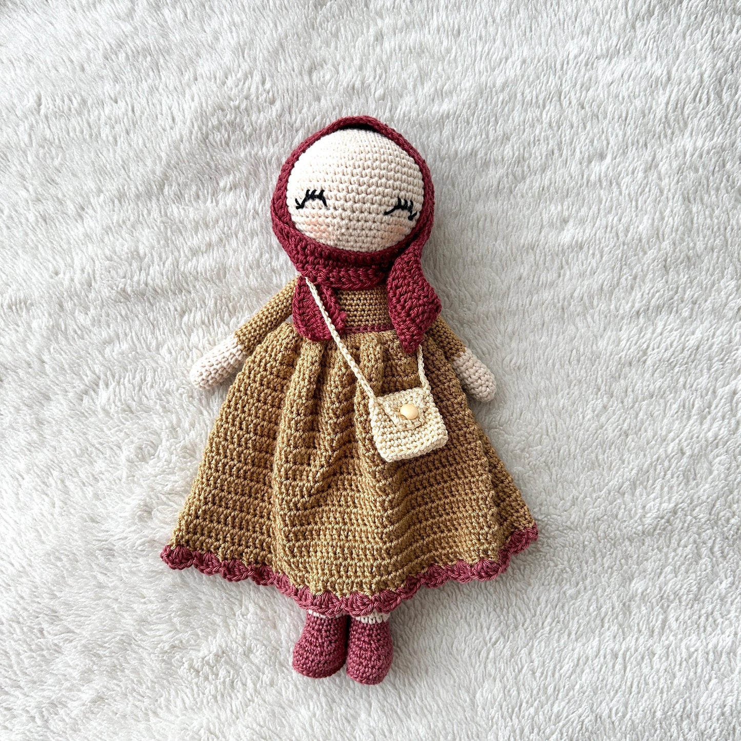 Handmade Hijab Doll: Amigurumi Muslim Gift for Eid