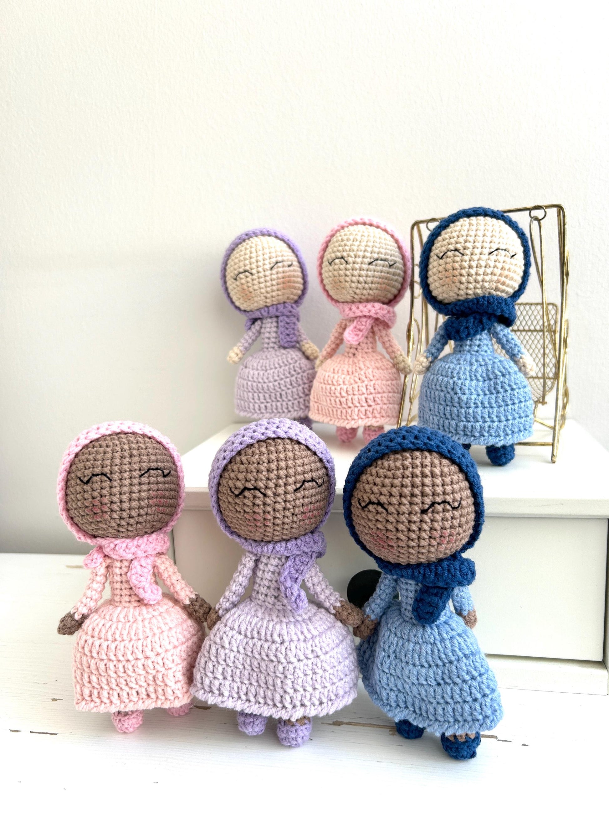 Crochet Hijab Doll: Amigurumi Muslim Gift, Ramadan Decor
