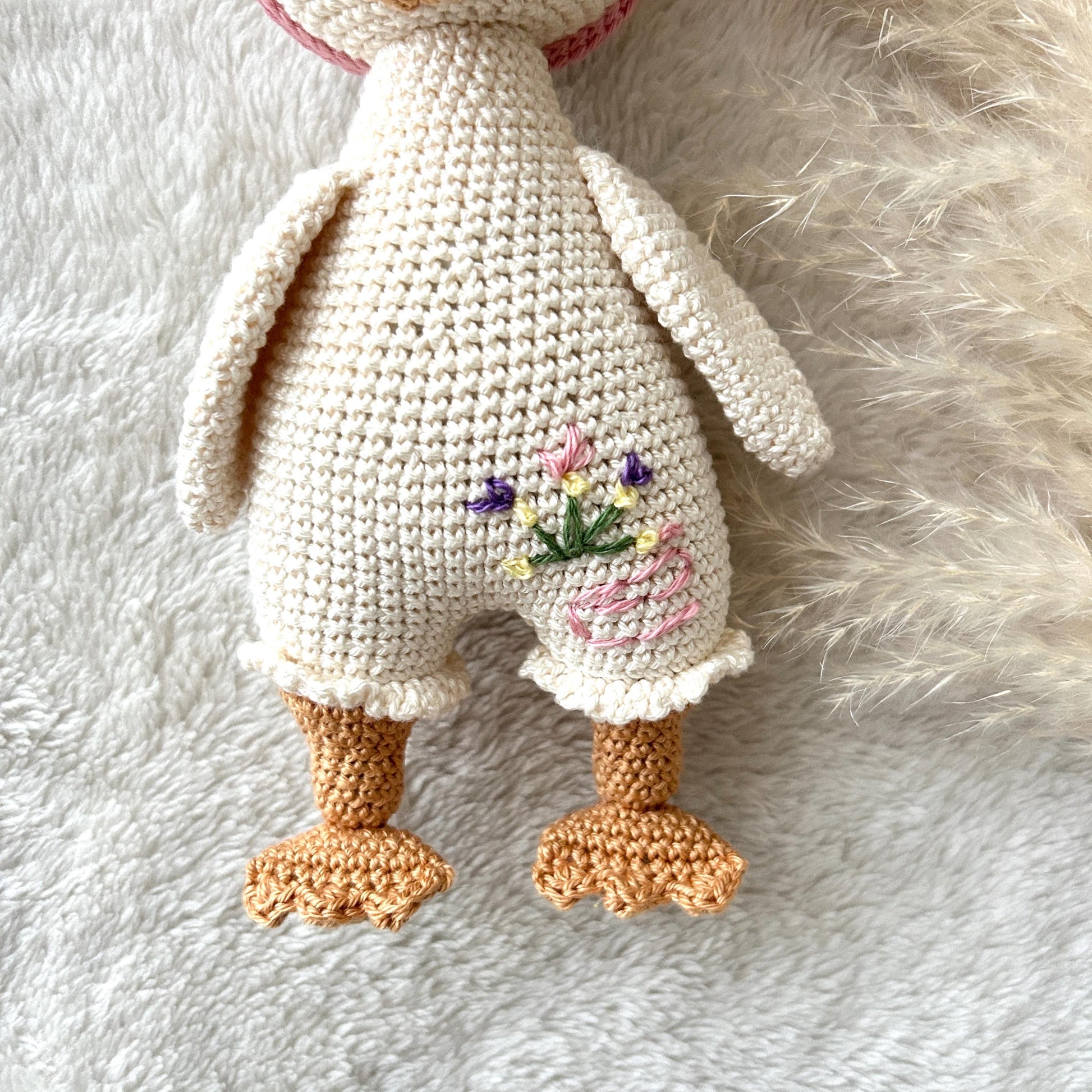 Handmade Crochet Duck Toy: Organic Cotton Amigurumi Doll, Natural Cotton, Babyshower